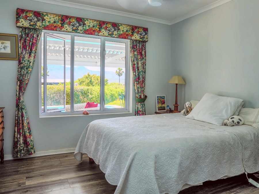 3 Bedroom Property for Sale in Helderrand Western Cape